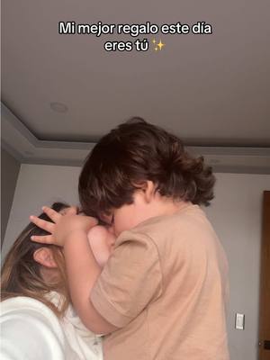 A post by @ana_eusse on TikTok caption: Me enseñas a ser mamá y mejor persona cada día, te amo mi bebé✨❤️