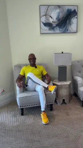 A post by @jrotobo on TikTok caption: #trends #trendingvideo #mothers 