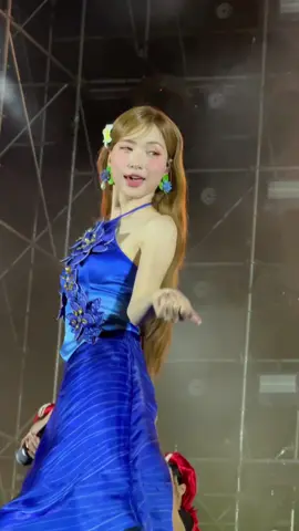 A post by @hoaminzy_hoadambut on TikTok caption: Luỵ Cần Thơ nắmmmm 🥹, hôm qua bé quậy mấy bà căng con mắt hahaha. Về Miền Tây như về nhà 🫣😄 #CapCut 