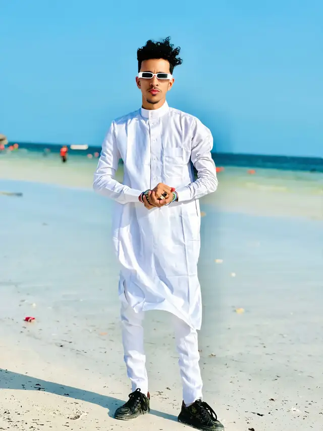 A post by @nor_azhka on TikTok caption: #Somalitiktok #norazhka #norazhkateam #shiikhaalnimo💉❤🇾🇪🇸🇴 #Tiktokviral #millionviews 