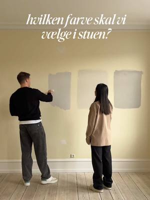 A post by @katrineregnbue on TikTok caption: hvilken farve skal vi vælge i stuen? 🤔 #lejlighed #københavn #bolig #køb #maling #flugger #fluggerfarve #farve #stue #kontor #soveværelse #beige #grå #brun 