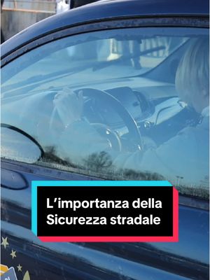 A post by @quizpatenteofficial on TikTok caption: Sicurezza stradale, un argomento da non sottovalutare. Oggi ce ne parla Salvatore! 🚗✨ #guidasicura #sicurezzastradale #guidainsicurezza #quizpatenteufficiale #patenteb #incidenti