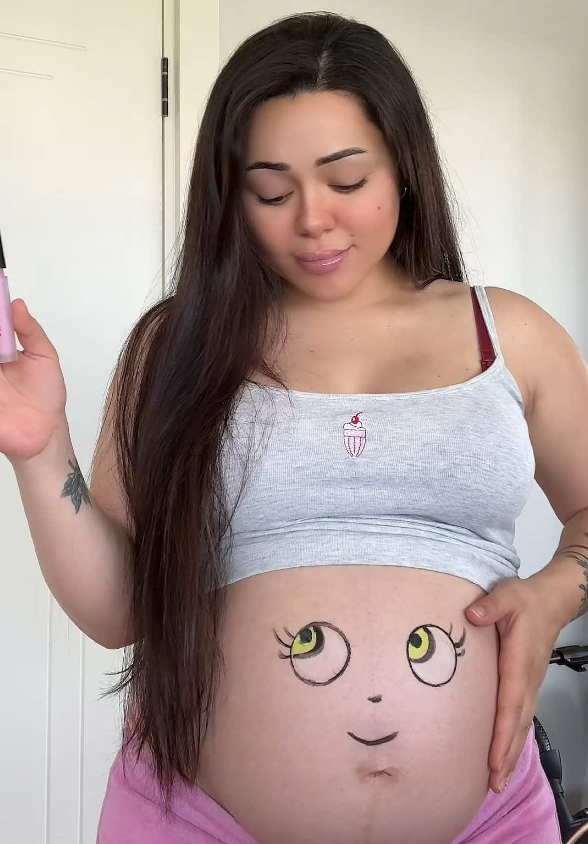 A post by @demetbasturk on TikTok caption: Makeup: @Le Paon  #29weekspregnant #makeup #işbirliği 
