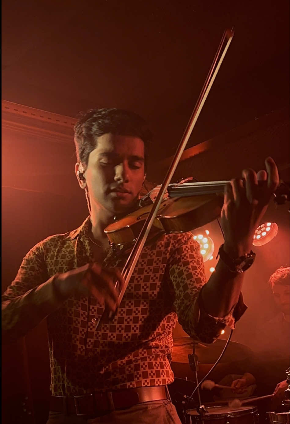 A post by @joelsvnny on TikTok caption: first sight live in paris🌹 #firstsight #caraval #editaudios #BookTok #marvel #fyp #indianviolin #xyzcba
