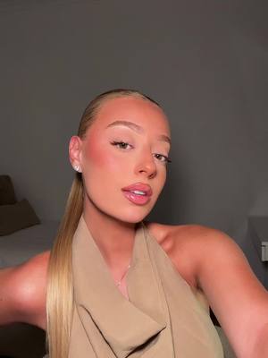 A post by @carolmtnz__ on TikTok