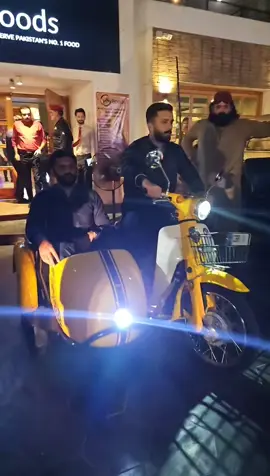 A post by @maandogarlive on TikTok caption: #rajabfamily #viralvideo #Aliwaly #foryoupage 