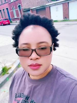 A post by @lahreinediallo on TikTok caption: #fpyシ #viral_video #pourtoi 