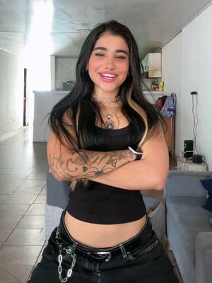 A post by @yurielkysojeda on TikTok caption: devuélvanme a 2021 🙋