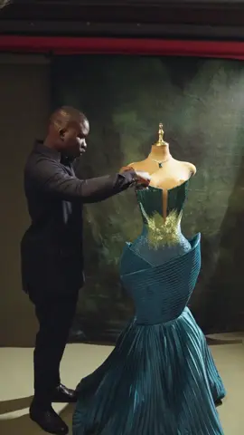 A post by @kingcorset on TikTok