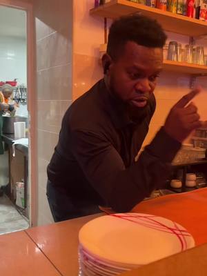 A post by @kayam.mnagandza269 on TikTok caption: #cejour #oukoumbiemarseille🎉🎉🎉 #radiokoufourou #comores🇰🇲 #CapCut @Maman Samir Ali @Rien à foutre 🤣🤣🤣🤣🤣🤣 @Maman Alya @mere gamil mfaoume @Madame Prince 🫂☘️ @La Qëën ä son Päpä 