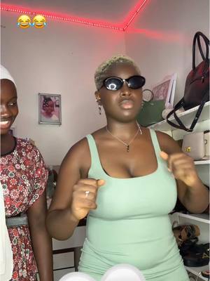 A post by @bozick224 on TikTok caption: @kourama224 #pourtoi #guineenne224🇬🇳 #viralvideos #beauty #humor 