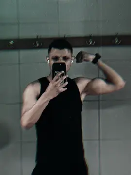 A post by @armansamii on TikTok caption: #team_mafia #armansamii #unitedkingdom #sylhety #gym 