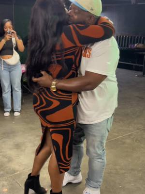 A post by @yo_thats_erica on TikTok caption: WOW! 😩🥹❤️🤞🏽 #thatmanandthemkids #momlife #newbeginnings #momvlogs 