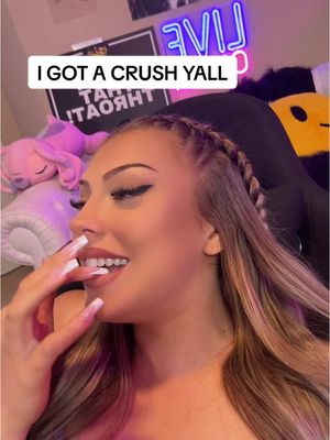 A post by @sierraspragueundercover on TikTok caption: bestie facetime y’all shhh don’t tell nobody but i got a crush 😂 @sierraspraguespam @Sierra Sprague Clips #sierrasprague #sierraspragueclips 