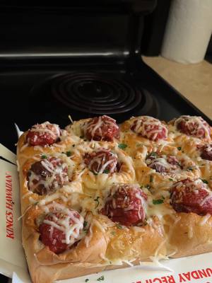 A post by @vanessacooks_ on TikTok caption: Meatball sliders #meatballs #sliders #recipe #fyp #dinner 