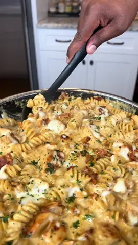 A post by @eatwitzo on TikTok caption: Chicken Bacon Ranch Pasta!  I think it’s safe to say chicken bacon ranch is a top 5 food combination, turn it into a pasta and it’s even better! Enjoy!  Full ingredient list:  2 lb chicken breast 1 lb preferred pasta  2 cups heavy cream  1/4-1/2 cup Parmesan cheese  1/4-1/2 cup chicken broth  1-2 tbsp garlic paste or minced garlic  8-12 oz bacon diced  1 packet ranch seasoning  2-3 tsp garlic powder  2-3 tsp onion powder  2-3 tsp dried oregano  2-3 tsp smoked paprika  2 tsp salt  2 tsp black pepper  Mozzarella cheese to garnish  Parsley to garnish #chickenbaconranch #pasta #eatwitzo 