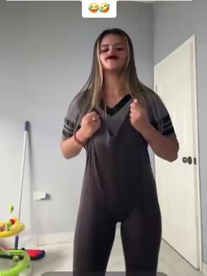 A post by @dulce__alvara12 on TikTok caption: #fyp #fypシ #foryourpage #dulcealvara12 #fy #forypupage #foryoupage Las amo bebes y los amo 💕