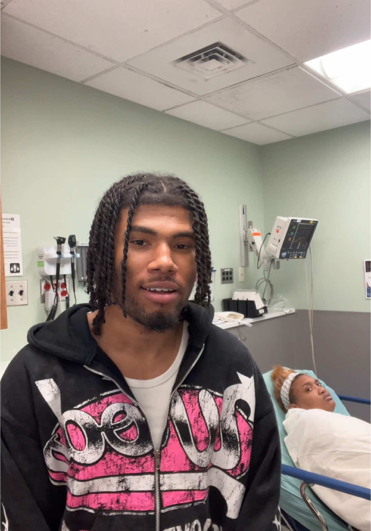 A post by @whiteboymaj on TikTok caption: I’m currently at the hospital with mara, we’re having a 🤰🏽 #fyp #viral #messymaj 