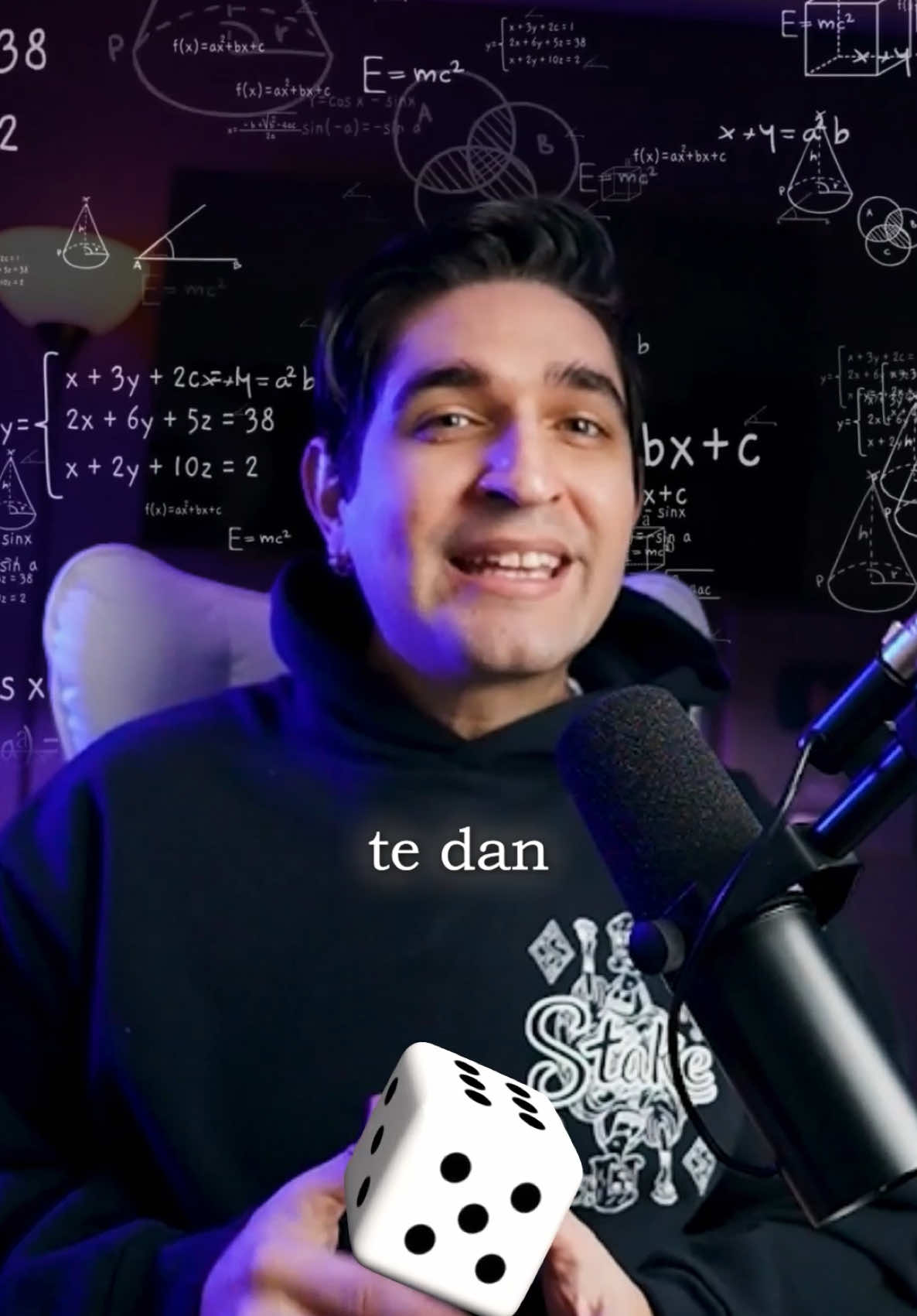 A post by @manu on TikTok caption: Las matemáticas en el poker #poker #pokertok 