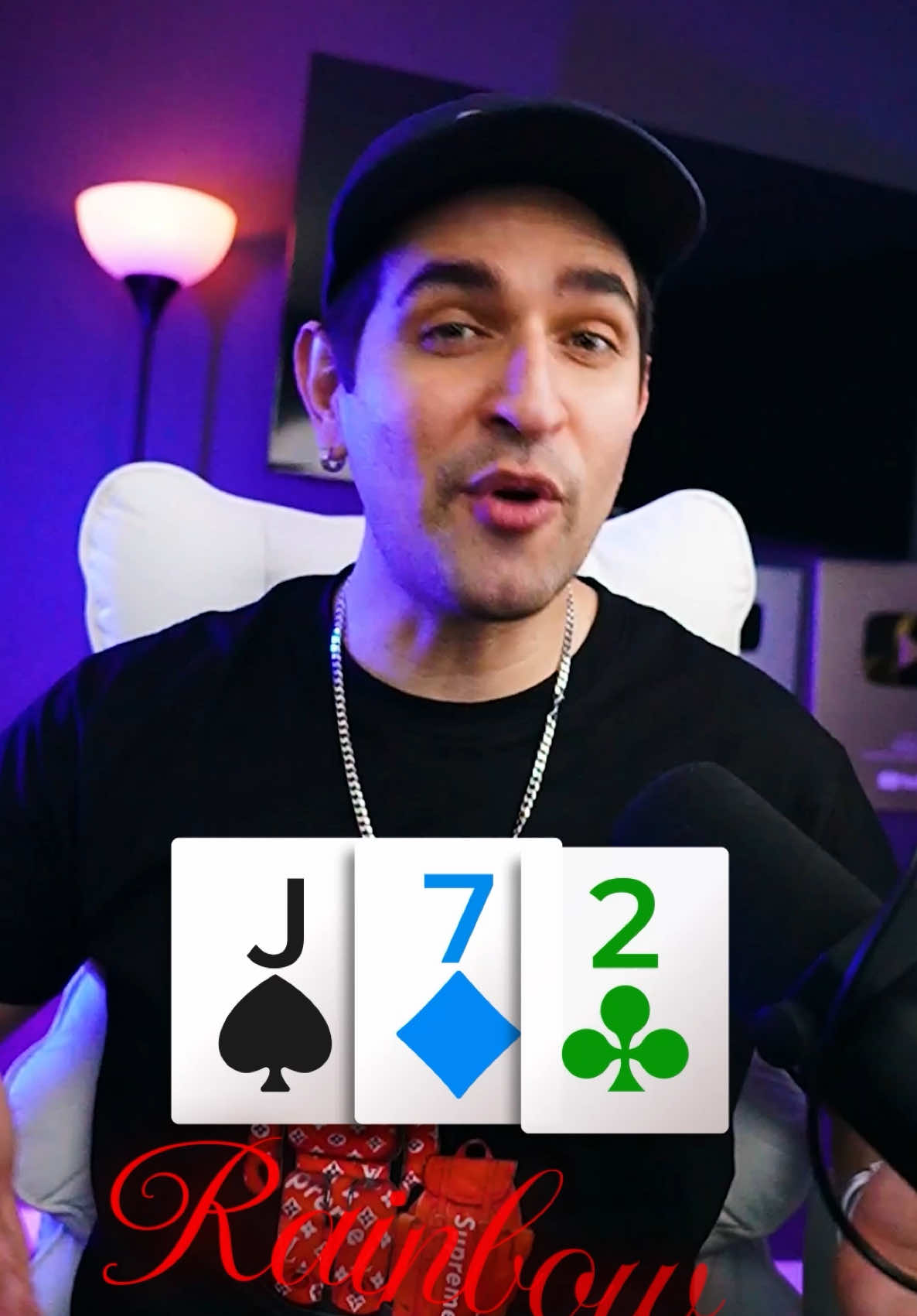 A post by @manu on TikTok caption: Apuesta de continuación #poker #pokertok 