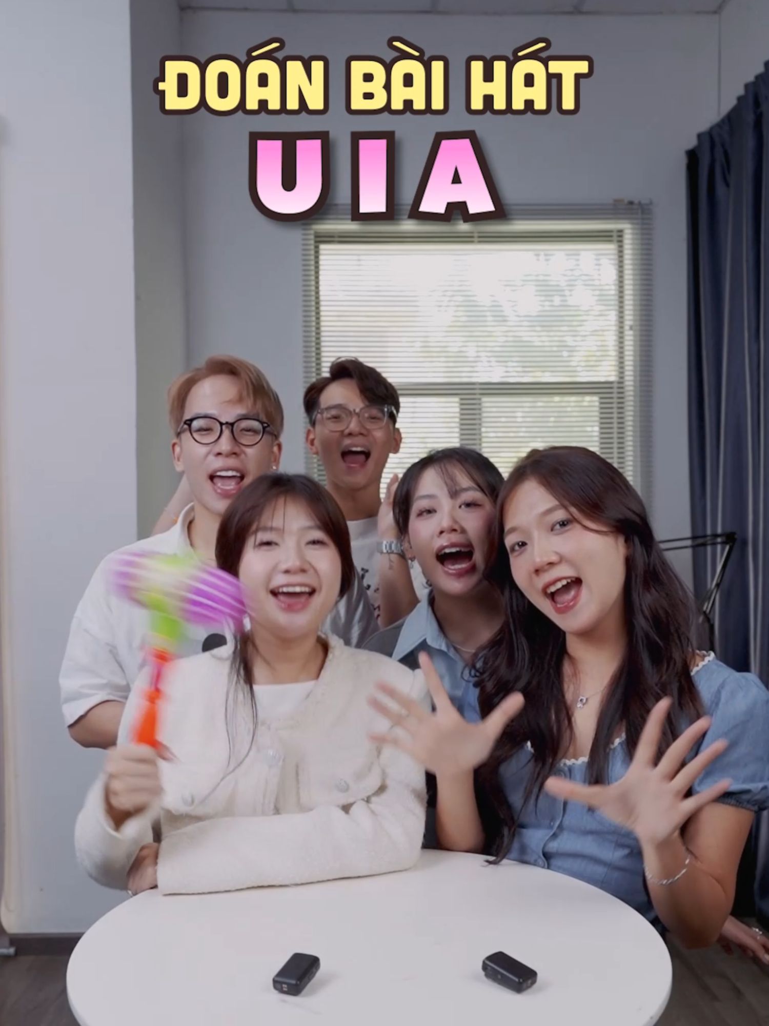 A post by @schannelvn on TikTok caption: Đoán bài hát U I A: Không thể làm khó chúng tôi!!! #schannel #LearnOnTikTok