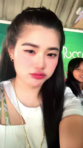 A post by @ on TikTok caption: ဒို့ဘဝရဲ့ မရှိမဖြစ်ကိုကို🤭#မန်းလေးမိုးကုတ်ကားလမ်းချယ်ရီကွမ်းယာဆိုင် #ခေတ်စားနေလို့ #tiktok #tiktokmyanmar🇲🇲 #p 