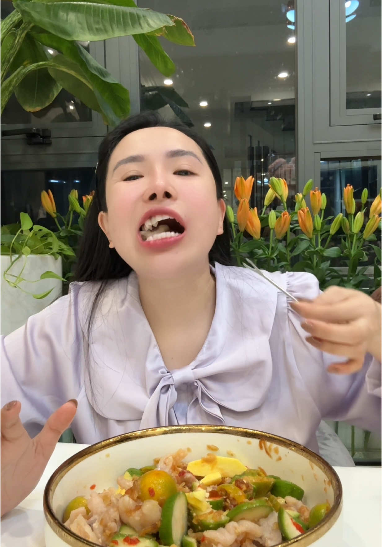 A post by @vienvibi_899 on TikTok caption: Thông điệp zũ trụ gửi đến bạn :))))