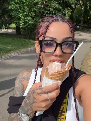 A post by @staceyyrosado on TikTok caption: <3 #fyp #foryou 