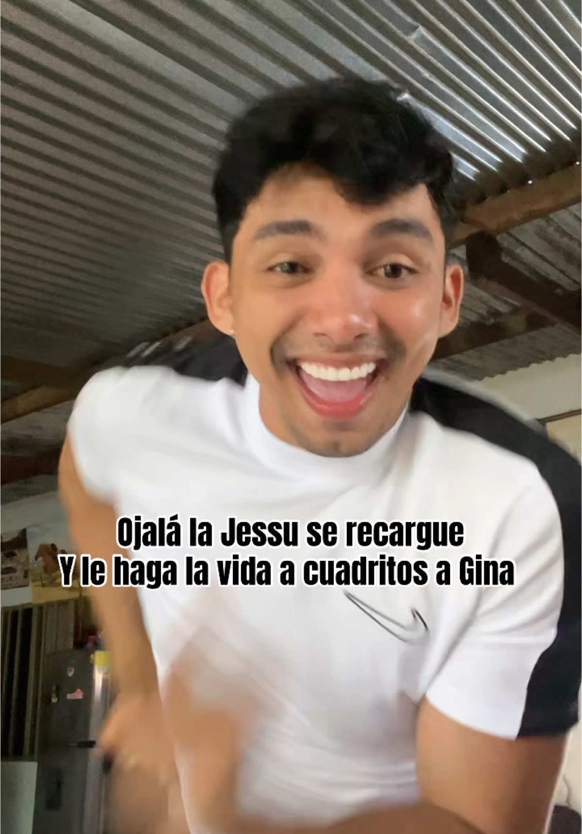 A post by @jordanrrosas on TikTok caption: Es que uno ya no quiere verlo y se une La Valdiri a apoyar a la Jessu 😍❤️‍🔥 #lacasadelosfamososcolombia 