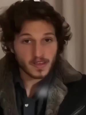 A post by @ptiofficial on TikTok caption: ہمارے والد کو مکمل قید تنہائی میں رکھا جا رہا ہے اور ہم سے ان کی بات بھی نہیں کروائی جاتی۔ #ReleaseImranKhanNow  #رہا_کرو_کپتان 
