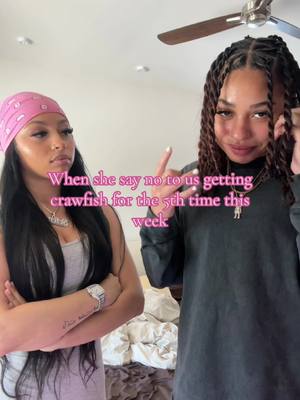 A post by @selenaaryanaa on TikTok caption: whyyyy 