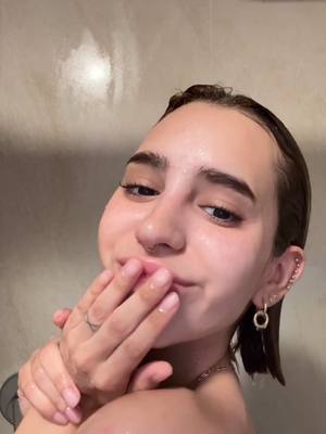 A post by @domelipa on TikTok caption: Voy a revelarles mi secreto para un cabello sano 💚  @Garnier MX #garniercuidadodelcabello #garniermx #ContenidoConfiable #PublicidadVerificada #PublicidadResponsable
