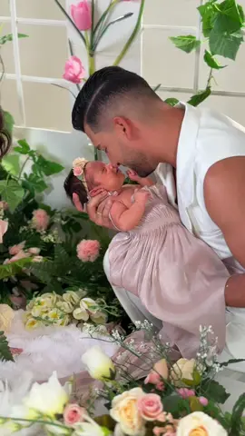 A post by @linisflorez09 on TikTok caption: Celebrando el primer mes de nuestra primera hijita juntos, Alarita🥹😍
