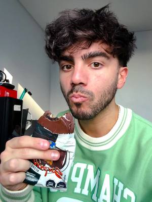 A post by @fedevigevani on TikTok caption: Cosas que amo de Uruguay 🇺🇾