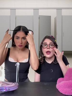 A post by @daniela.emmanuel on TikTok caption: Jajajaja @Abi Fernandez ❤️‍🔥      Inspirado en @랄랄            #ASMR #humor #amigas #enemigas #school #Makeup 