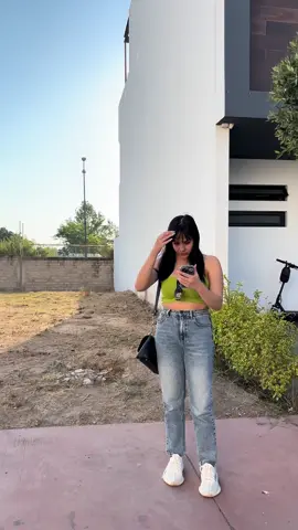 A post by @elpugaa on TikTok caption: Me dolió 