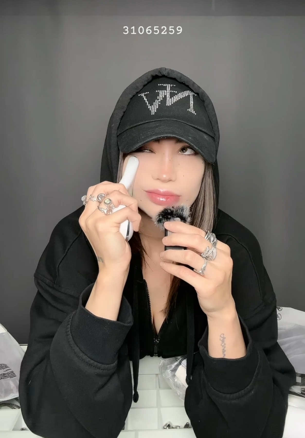 A post by @darianrojasc on TikTok caption: 🌸✨ Sorprendiendo a mamá con una canasta llena de amor y estilo 💖✨ ¡Gracias @SHEIN Mexico @SHEIN ! #MomAndMe #saveinstyle #SHEINforAll #publicidadpagada 🛒 Search Code: GKFD2 💌 Usa mi código q3darianrojasc y obtén un descuento especial.