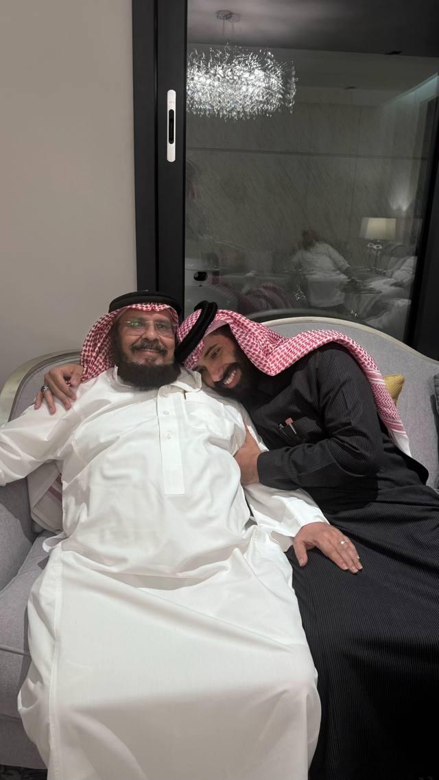 A post by @ii94a on TikTok caption: ربي يطول عمره على طاعته ورضاه #طارق_العمري 