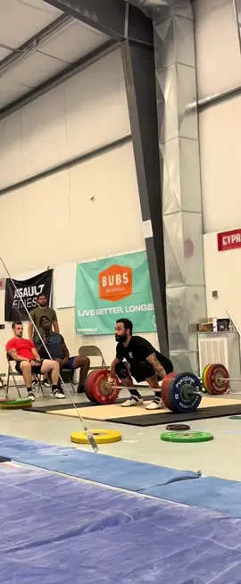 A post by @californiastrength on TikTok caption: 162 kg / 357 los Snatch Pull