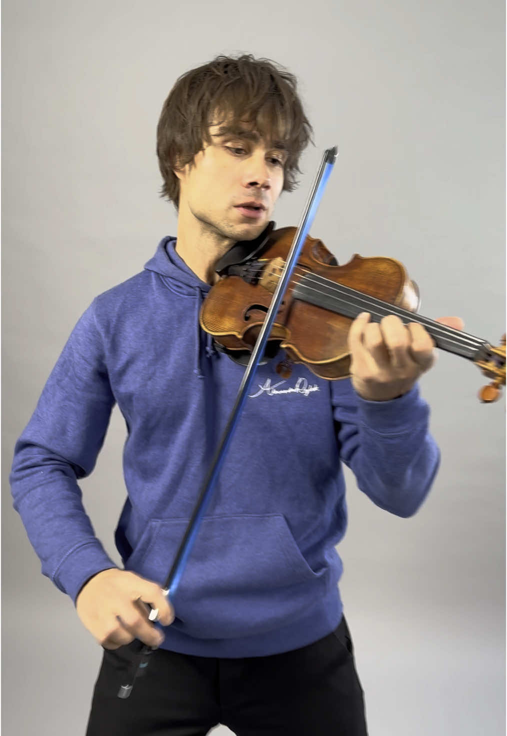A post by @alexrybakofficial on TikTok caption: A little bit about myself, in this Eurovision week. 🥹 You should seriously try these bows from @Coruss Hair #violin #alexanderrybak #fairytale #eurovision 
