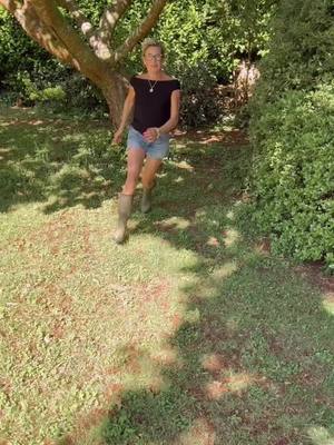 A post by @kt_hopkins on TikTok caption: 2025-05-14_09-26-01_UTC__katie_hopkins_