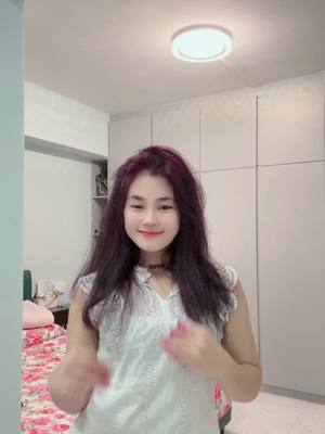 A post by @minaungnaing66 on TikTok caption: #eithazin 😘ချစ်တယ်