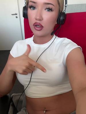 A post by @livalyena on TikTok