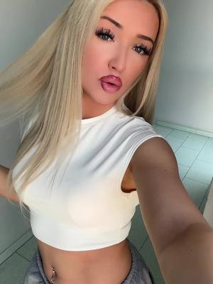 A post by @livalyena on TikTok