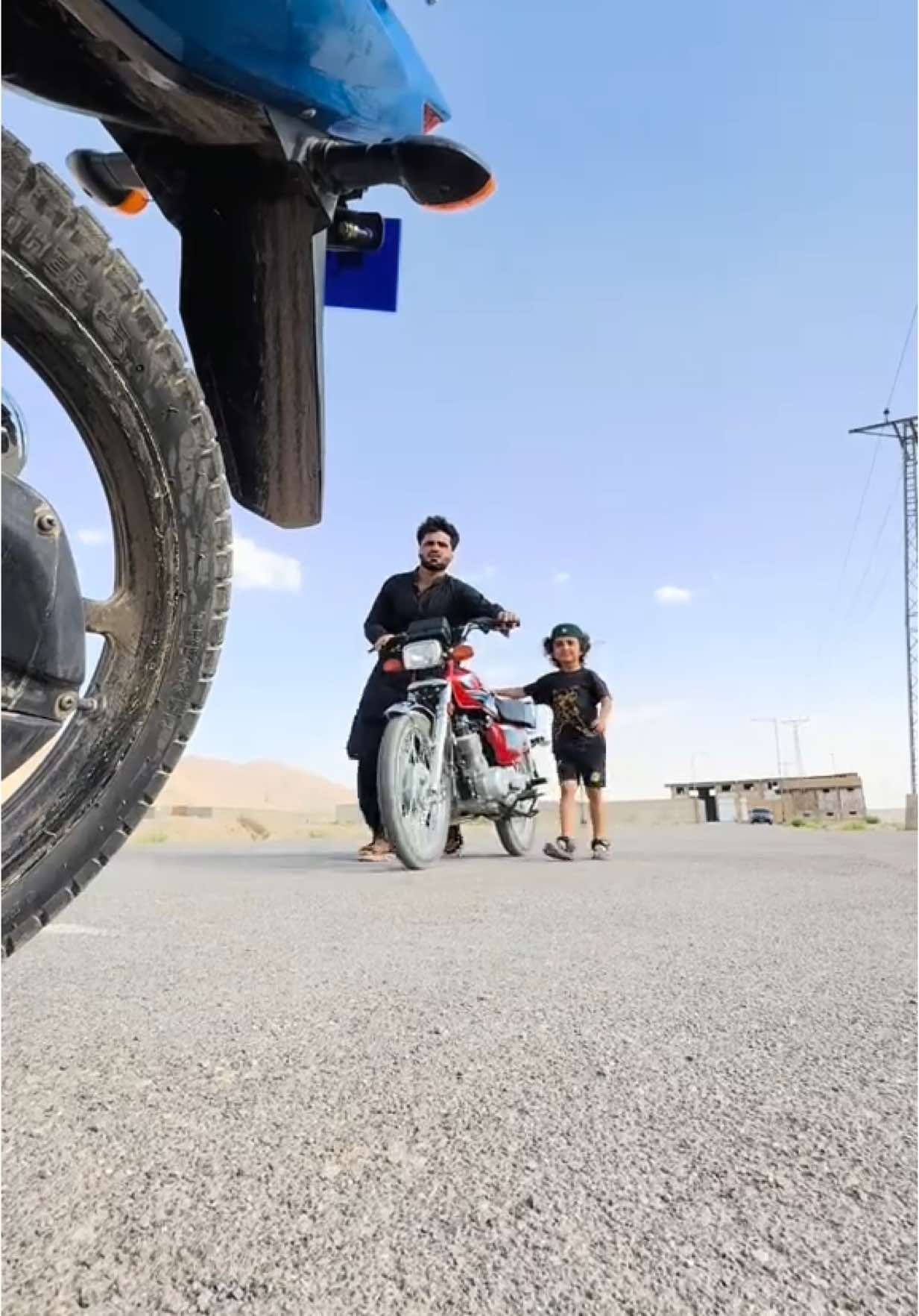 A post by @babache2025 on TikTok caption: chori ka petrol😂🤣#foryou #foryoupage #babache #BabaChe_Abubakar #chebaba #funny #😆 #abubakar #بلوچستان #⭐️boy