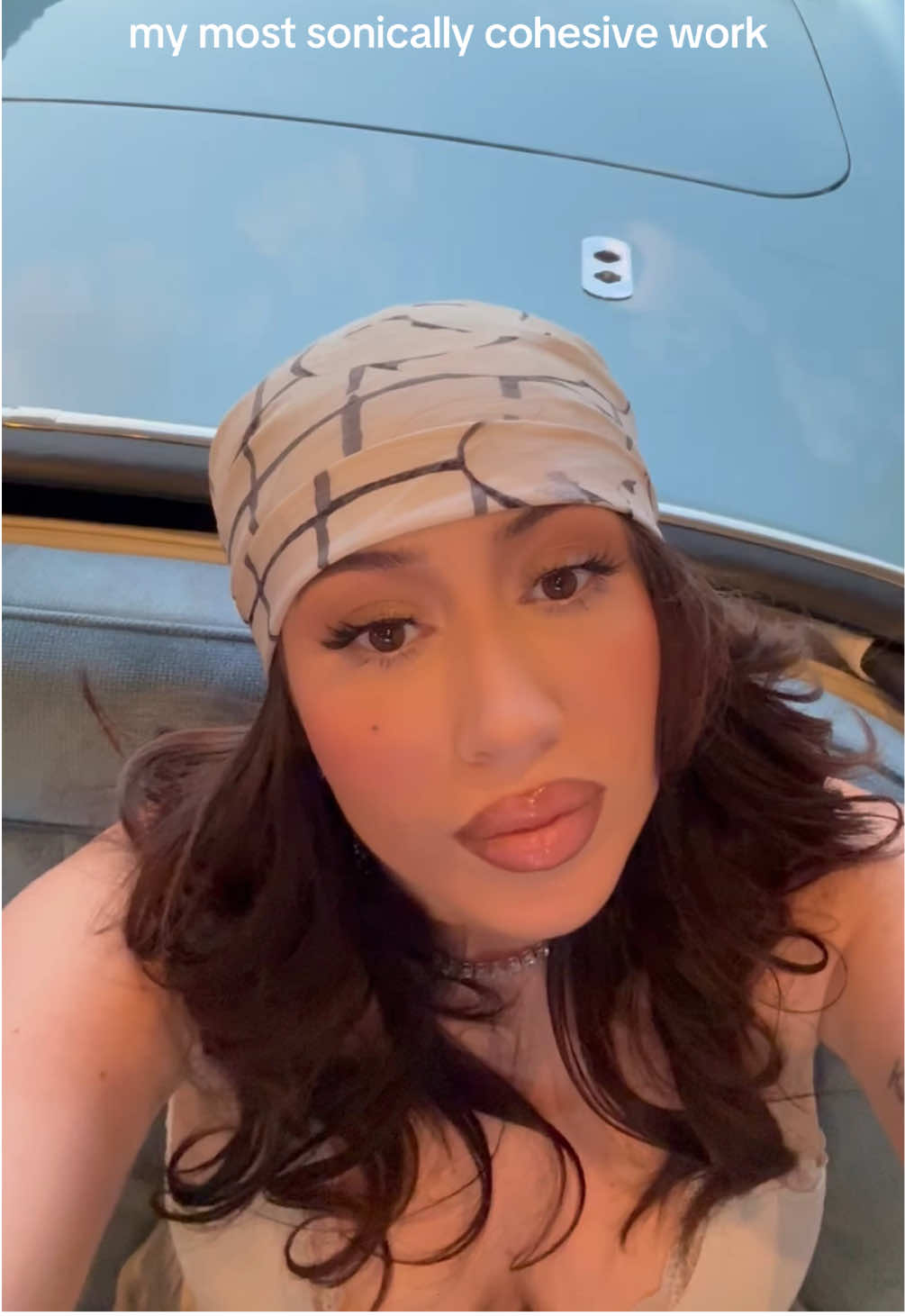 A post by @kaliuchis on TikTok caption: since yall seem to like this one here’s a little insight 💌