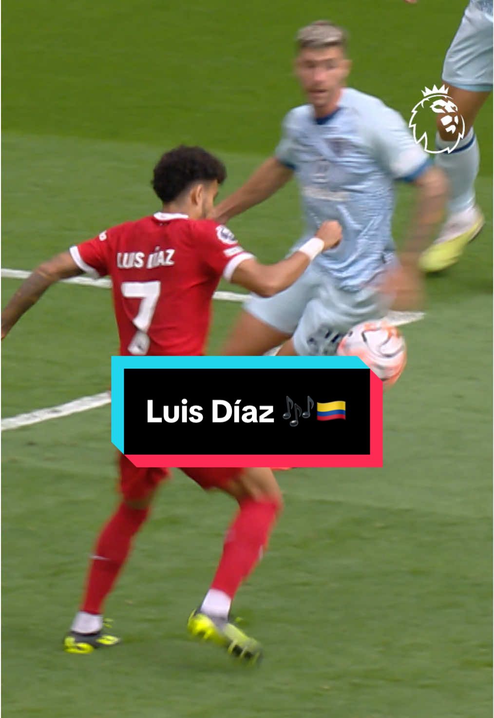 A post by @lapremierleague on TikTok caption: Lucho Díaz canta su canción 🥹❤️ #PremierLeague #liverpool #colombia 