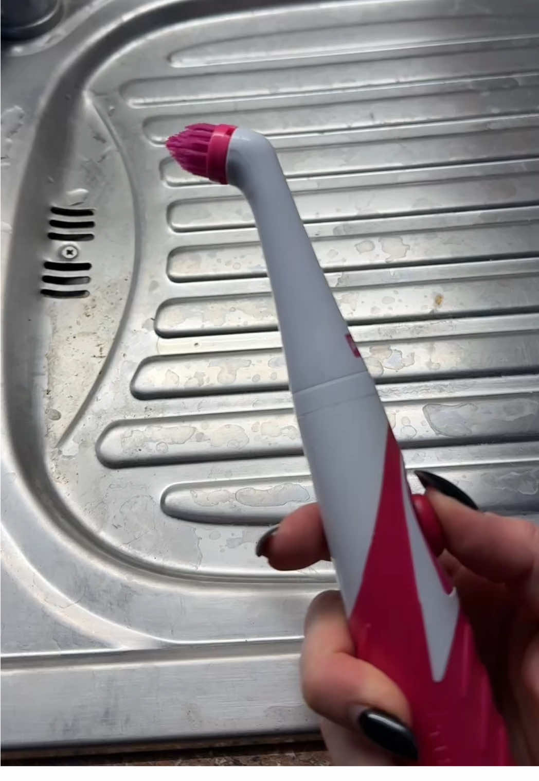 A post by @vivi_es_norbi_cc on TikTok caption: Hirdetes ‘Használd a CLEANANDCOOK kuponkódot kedvezményért a @cleaningstuffhu  oldalán!🩷 #cleaning #clean #cleantok #pinkstuff #cleanandcook