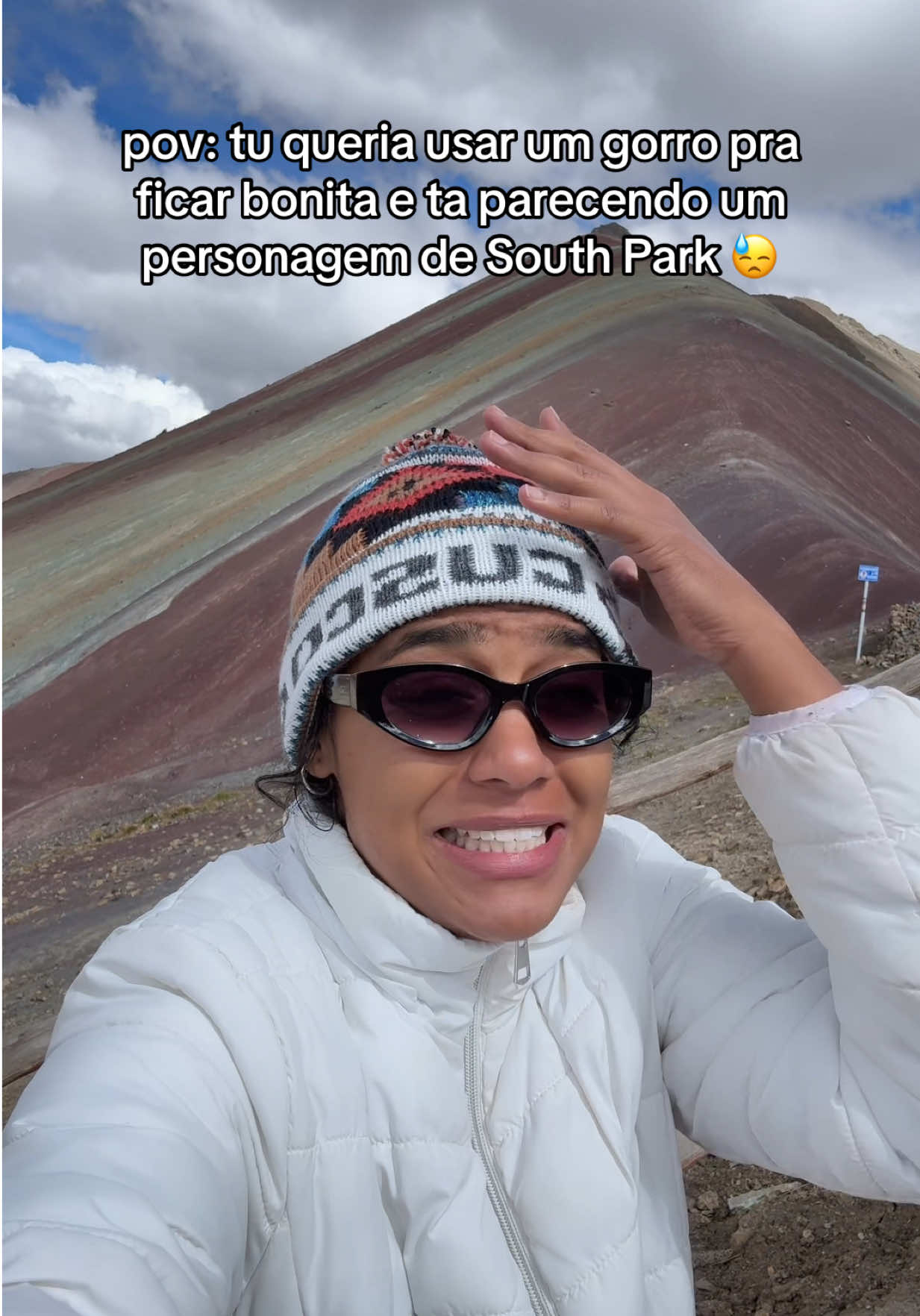 A post by @palomasouza.s on TikTok caption: vou queimar esse gorro 😫 #southpark 