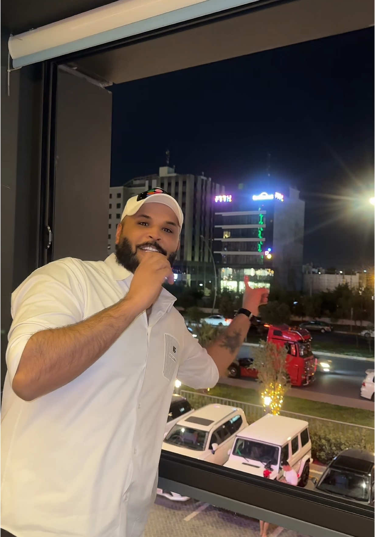 A post by @mo_franco on TikTok caption: #فرانكو #مطعم_فرانكو شرفوني في المطعم 